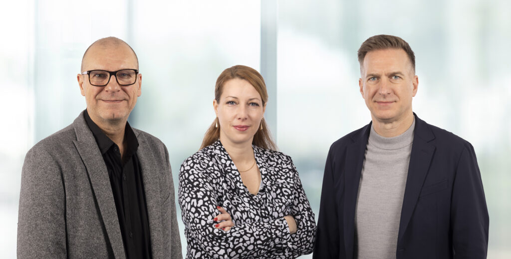 Thorsten Lipp (CEO) neben Alena Lombartová (CFO) und Mark Schmidt (CTO) der Panoptec Technologies Group